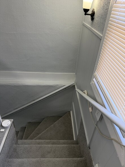 Building Photo - 107 N Sanford St