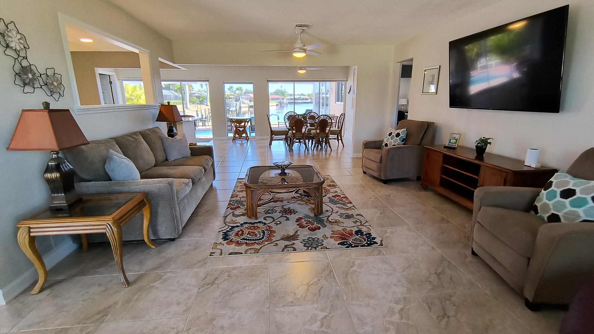 Building Photo - 910 Juno Dr