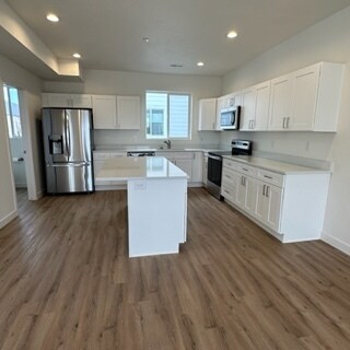 Building Photo - 238 Paramount Ave