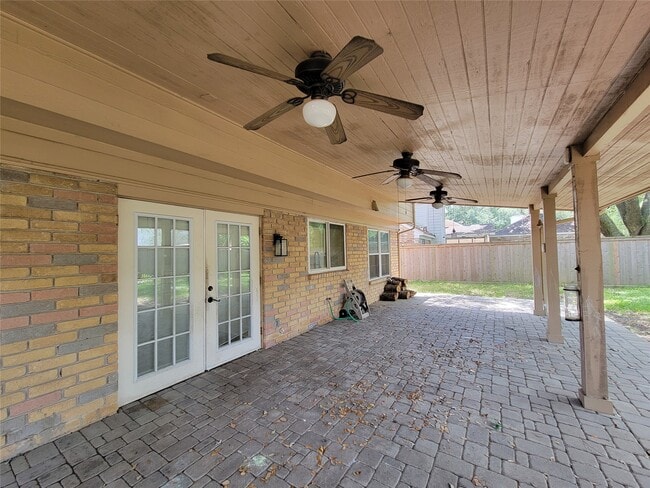 Building Photo - 8123 Sunny Ridge Dr