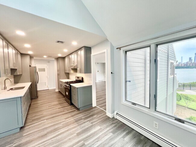Building Photo - 4C Cove Ln