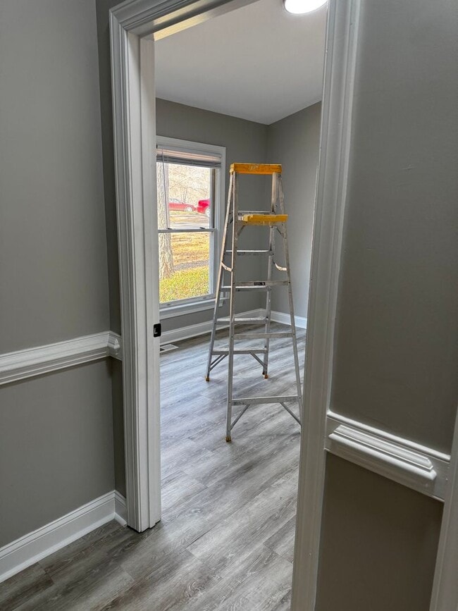 Building Photo - REDBUD TOWNHOUSES