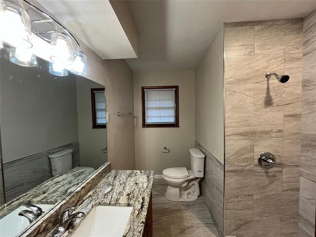 Building Photo - 1603 Franklin Dr