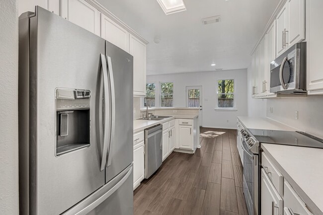 Building Photo - 209 Summerhaze Cir