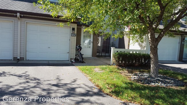 Building Photo - 4047 Wilshire Cir