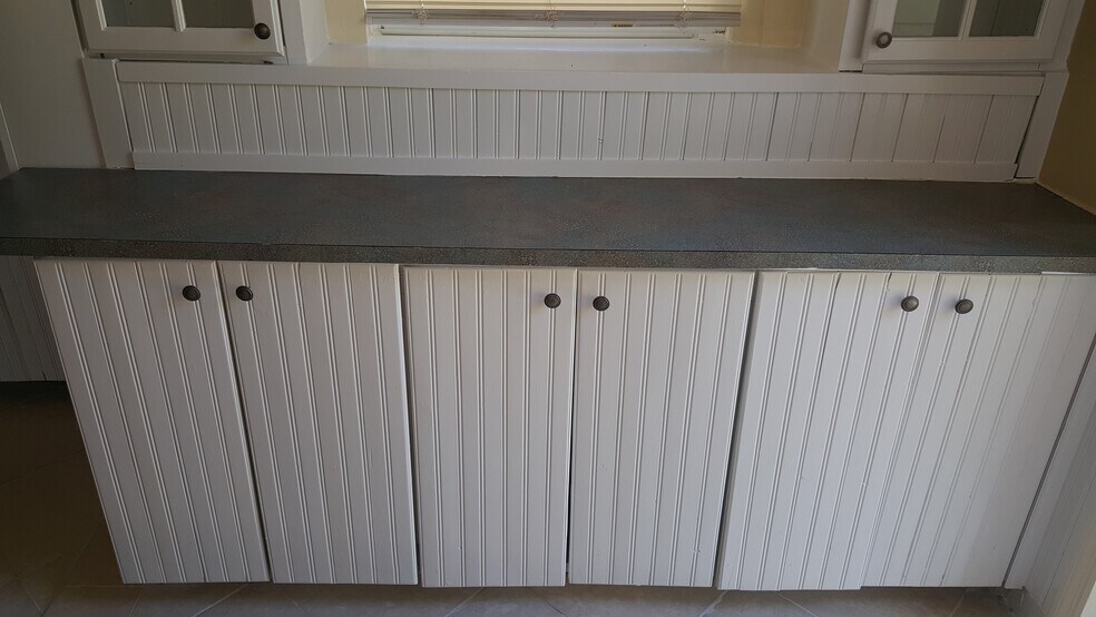 Building Photo - 1231 Longwood St