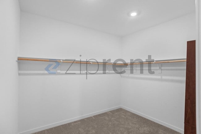 Building Photo - 3284 Oak Trl Dr