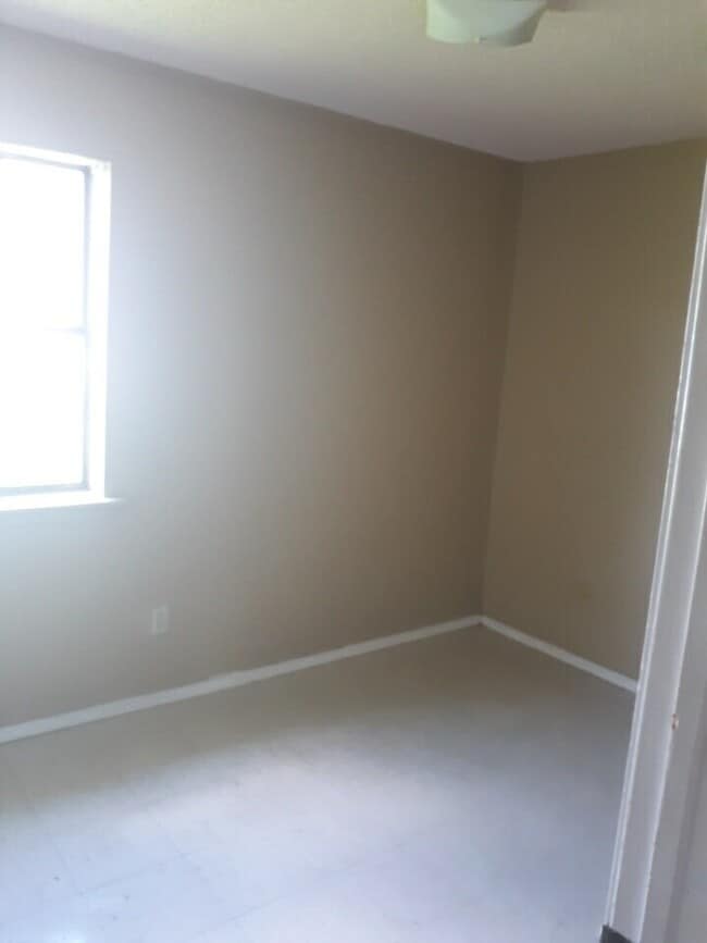 Building Photo - Cozy 2 Bedroom Apartment in Bono, AR with 710 Sq Ft and Full Bathroom!