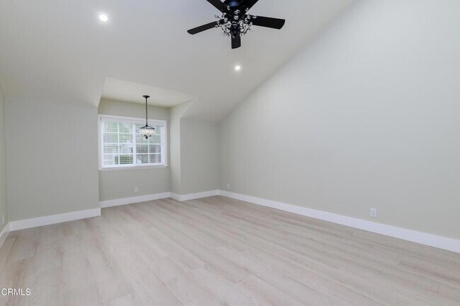 Building Photo - 1125 Stoneybrook Ln