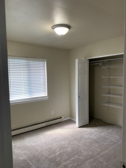 Building Photo - 674 Polaris Ct