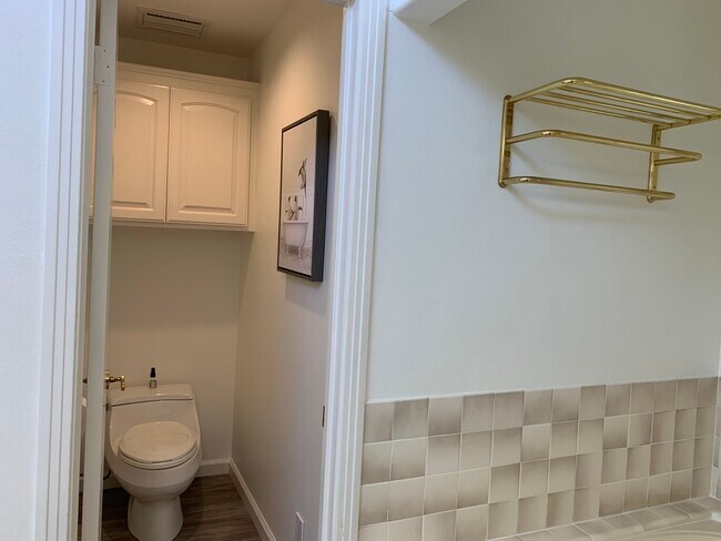 Master Bathroom toilet - 7635 Draper Ave