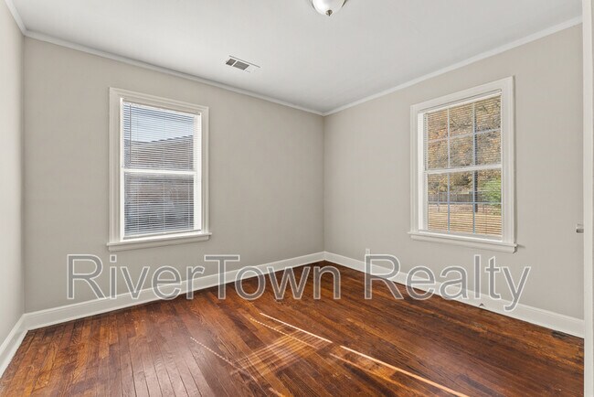 Building Photo - 1093 N Watkins St