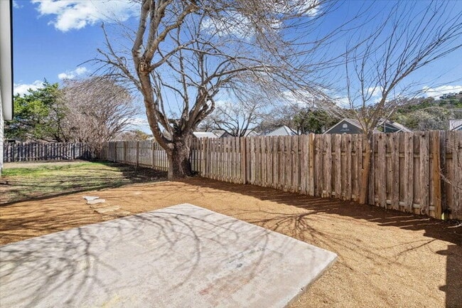 Building Photo - 303 Fantail Loop