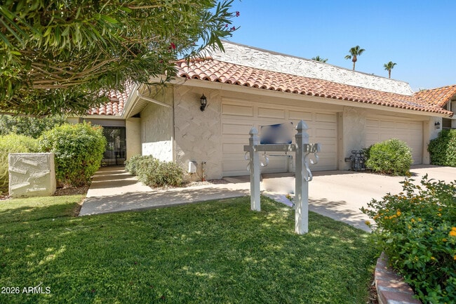 Building Photo - 7118 E Buena Terra Way