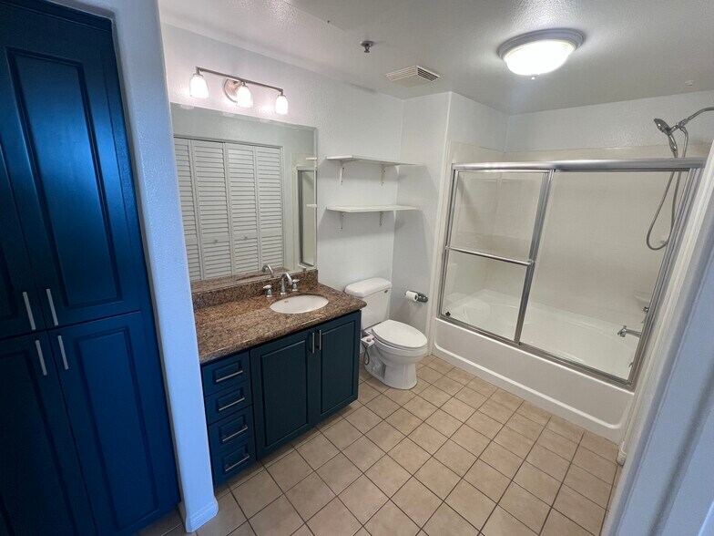 Building Photo - 3887 Pell Pl