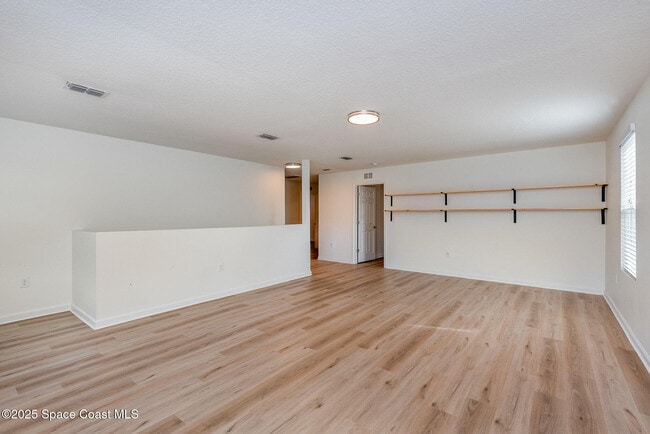 Building Photo - 2675 Falcon Ln