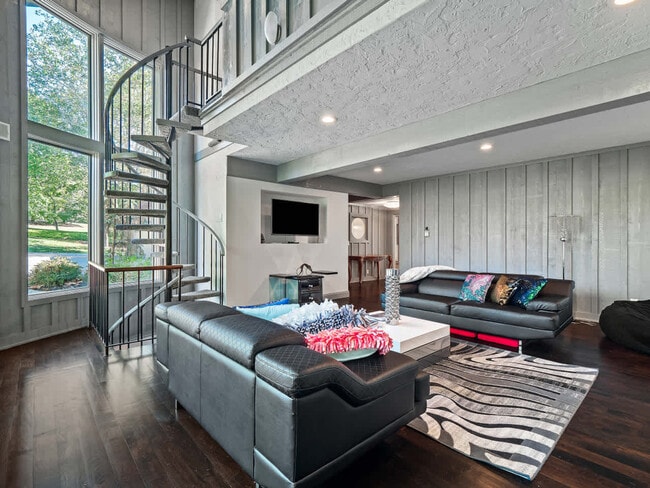 Building Photo - 117 Partridge Ln