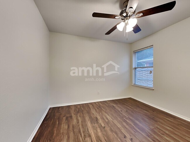 Building Photo - 150 Adams Dr