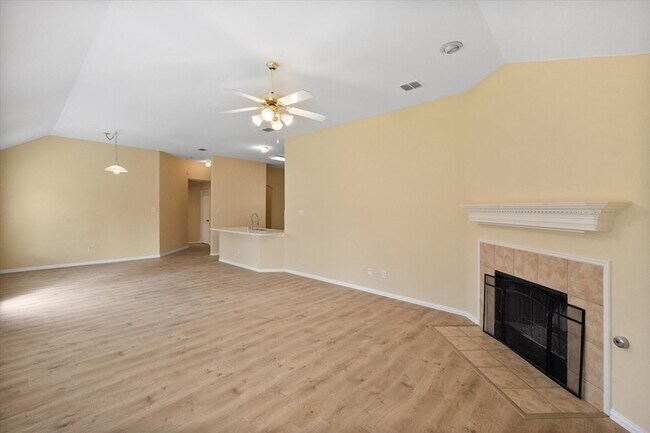 Building Photo - 600 Dover Park Trail
