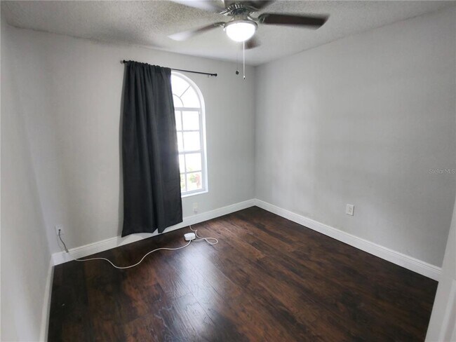 Building Photo - 709 Chilt Dr