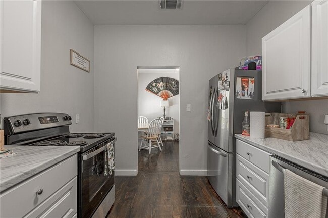Building Photo - 3210 Elks Dr