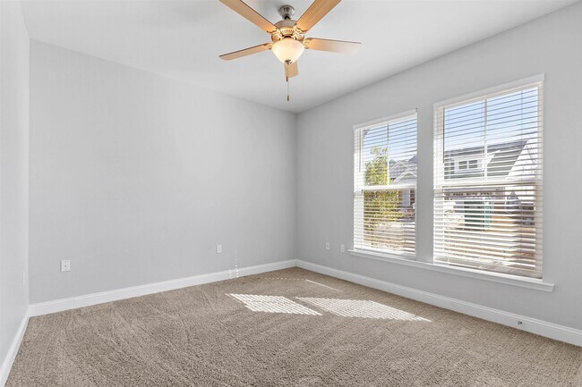 Building Photo - 8756 Glen Oak Trail