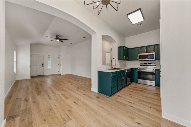 Building Photo - 10234 Condor Loop