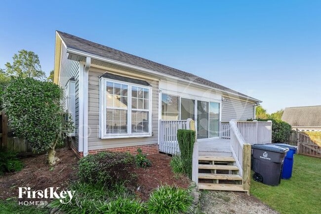 Building Photo - 5233 Old Plantation Cir