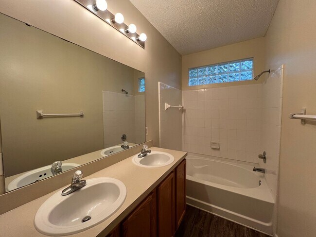 Building Photo - Available Now! Cornerstone of Watermill 3/...