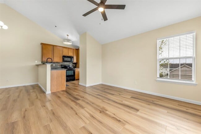 Building Photo - 6303 Spring River Dr