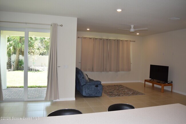 Building Photo - 5039 Sunnytime St