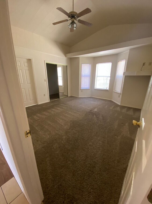 Building Photo - Nice Home is Las Colinas!