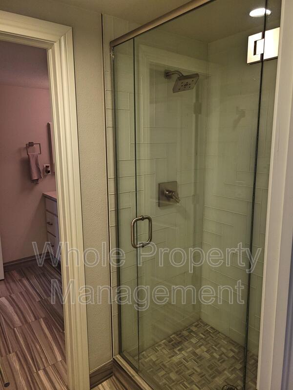 Building Photo - 434 Emerson St