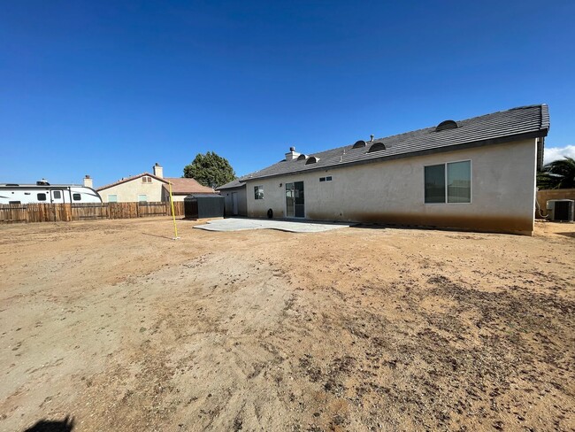 Building Photo - Apple Valley Home in The Vineyards- 3 Bedr...