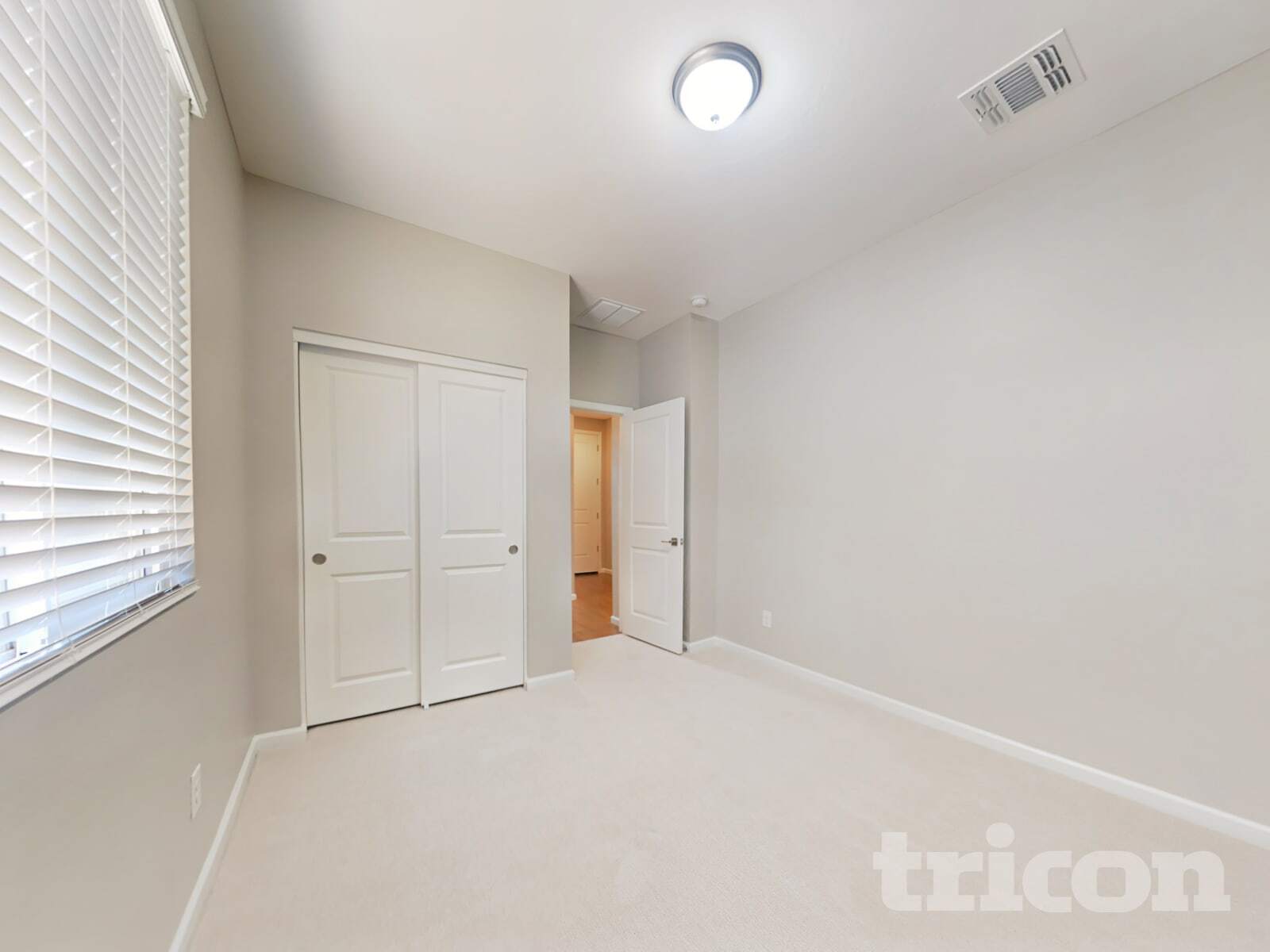 Building Photo - 17852 W Daley Ln