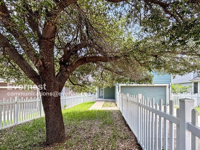 Building Photo - 1018 Monadale Trail
