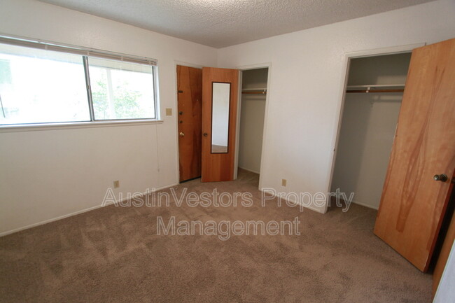 Building Photo - 3311 Red River St