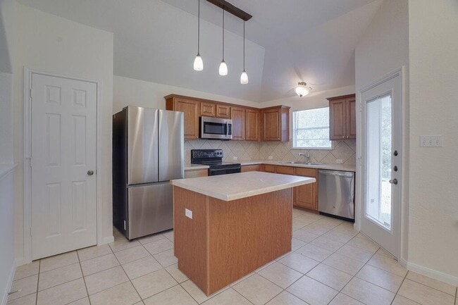 Building Photo - 311 Gainer Dr