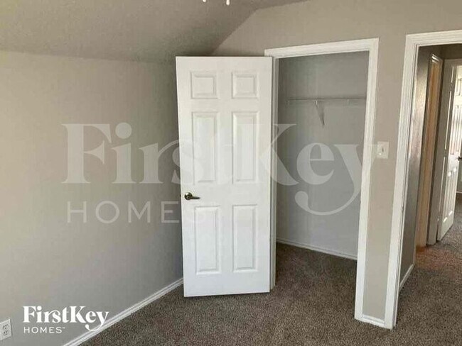 Building Photo - 10256 Budtime Ln