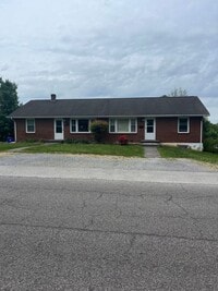 Building Photo - 902 Palmer Dr