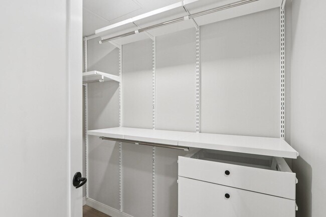 Building Photo - 18 Artisan Dr