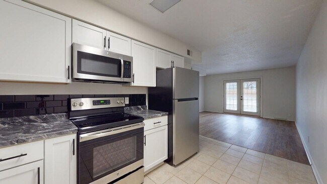 Building Photo - Niiiice Condo in Ankeny