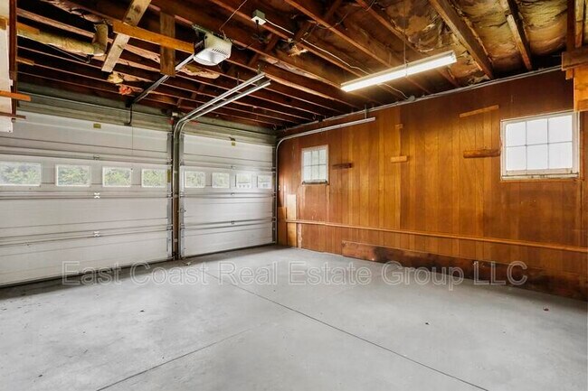 Building Photo - 720 Northern Ave