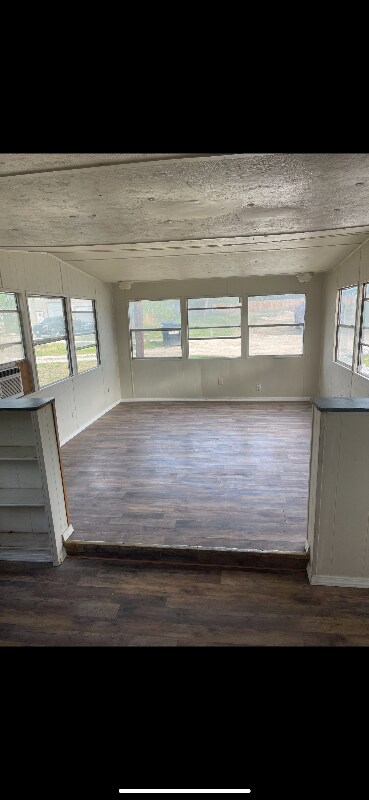 Building Photo - 110 4th St