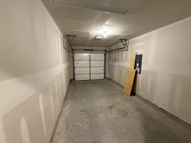 Building Photo - 6011 Determine Ln