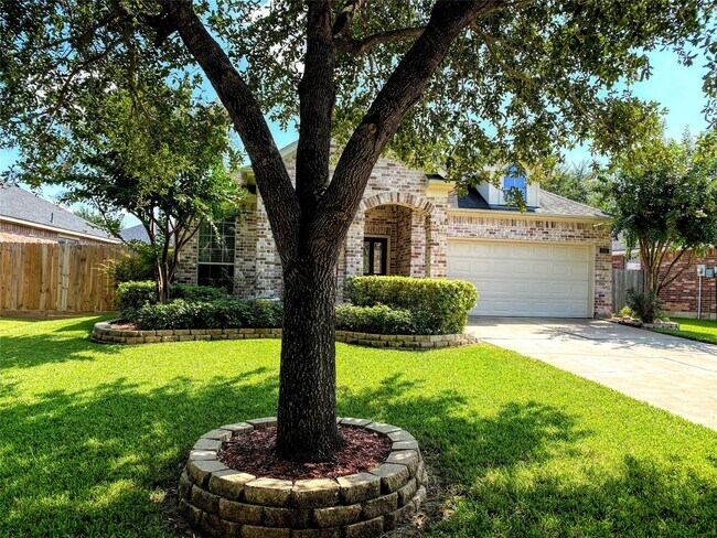 Building Photo - 314 River Briar Ln