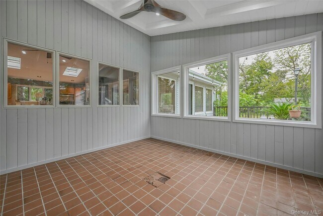 Building Photo - 86 2nd St