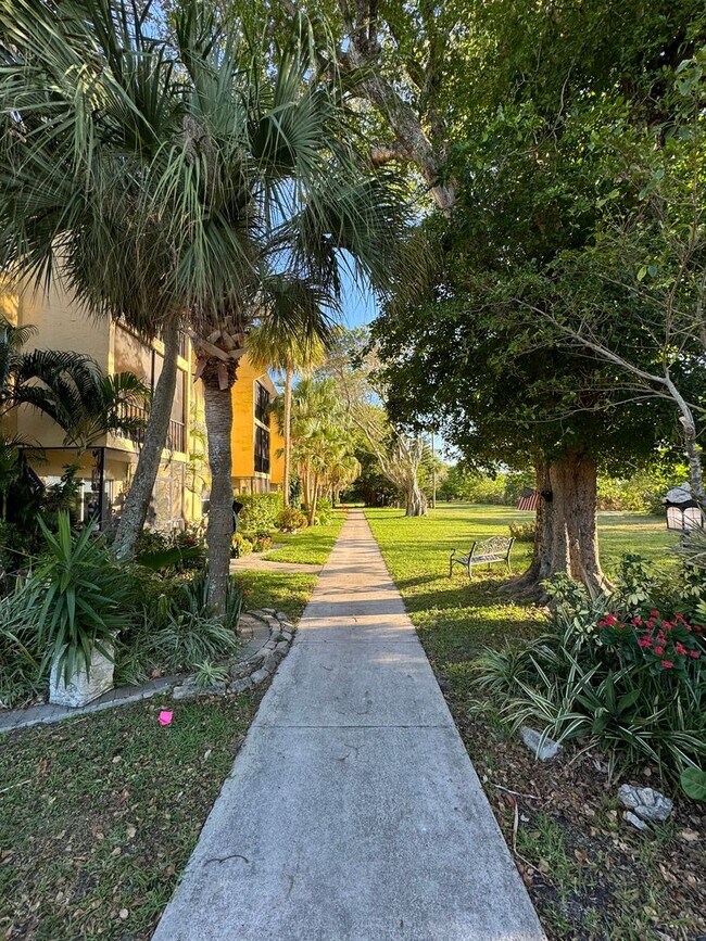 Building Photo - 5-Min Walk to FAU – Private Room in Furnished 2/2 Condo w/ Pool & Canal Views – $1550