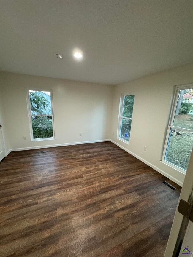 Building Photo - 104 Acorn Ridge Ct