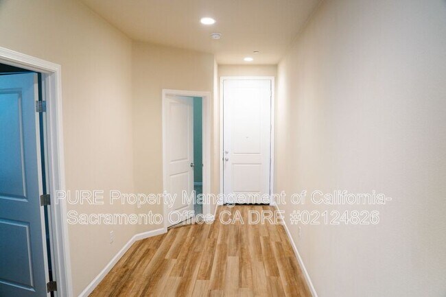 Building Photo - 5572 Amnest Way